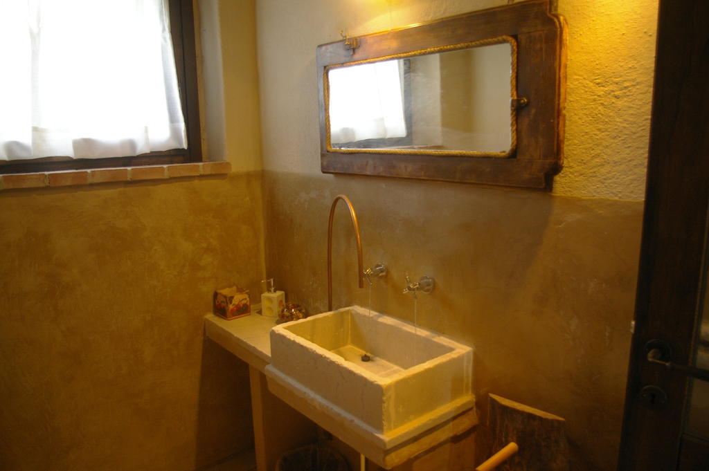B&B Casale Di Poggioferro Скансано Стая снимка