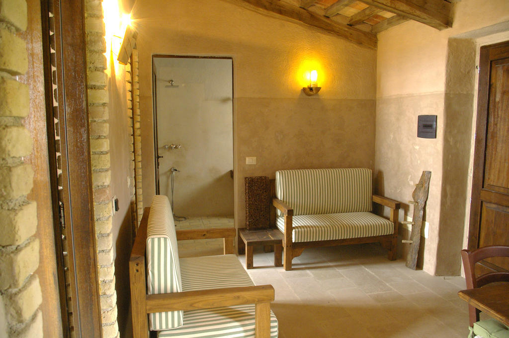 B&B Casale Di Poggioferro Скансано Стая снимка